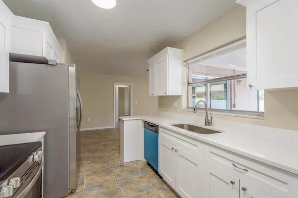 $3,200 | 2977 Palmetto Court, Dunedin, FL 34698