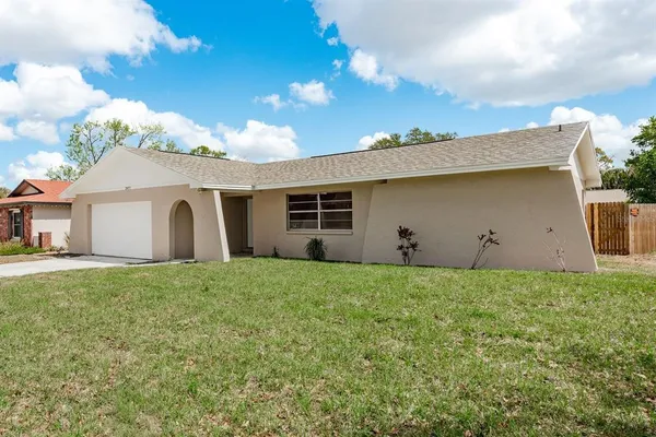 $3,200 | 2977 Palmetto Court, Dunedin, FL 34698