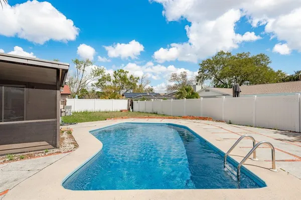 $3,200 | 2977 Palmetto Court, Dunedin, FL 34698