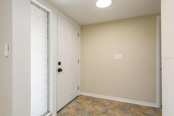 $3,200 | 2977 Palmetto Court, Dunedin, FL 34698