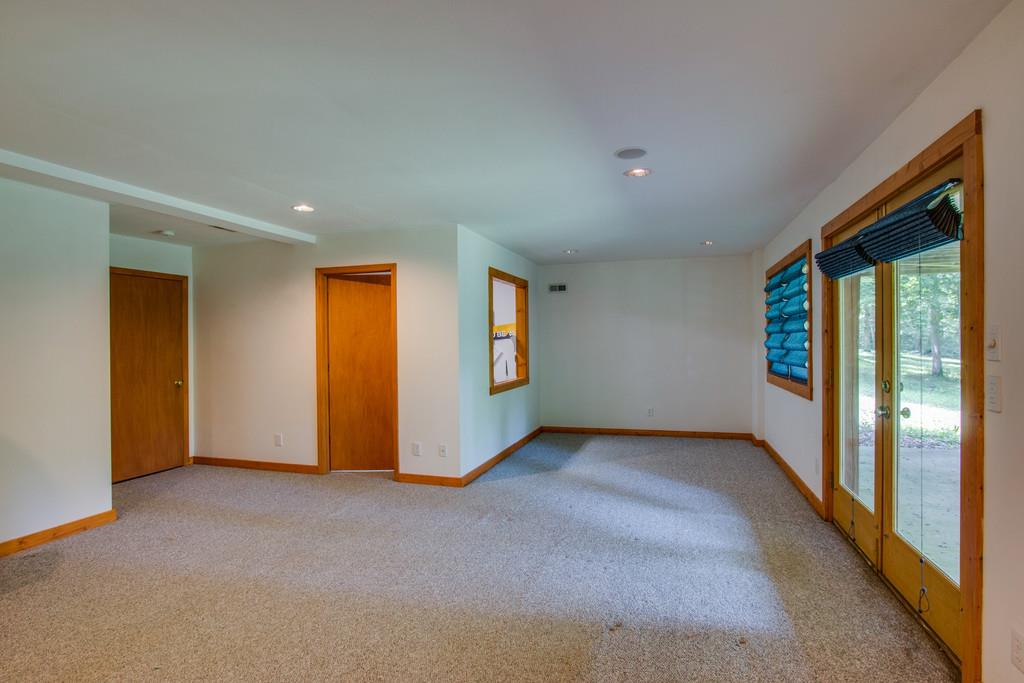 744 Keytown Road Portland, TN 37148 - Photo 24 of 30 a view of an empty room and window