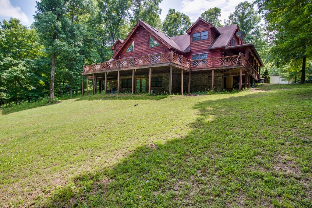 744 Keytown Road Portland, TN 37148 - Photo 27 of 30 a front view of a house with a garden