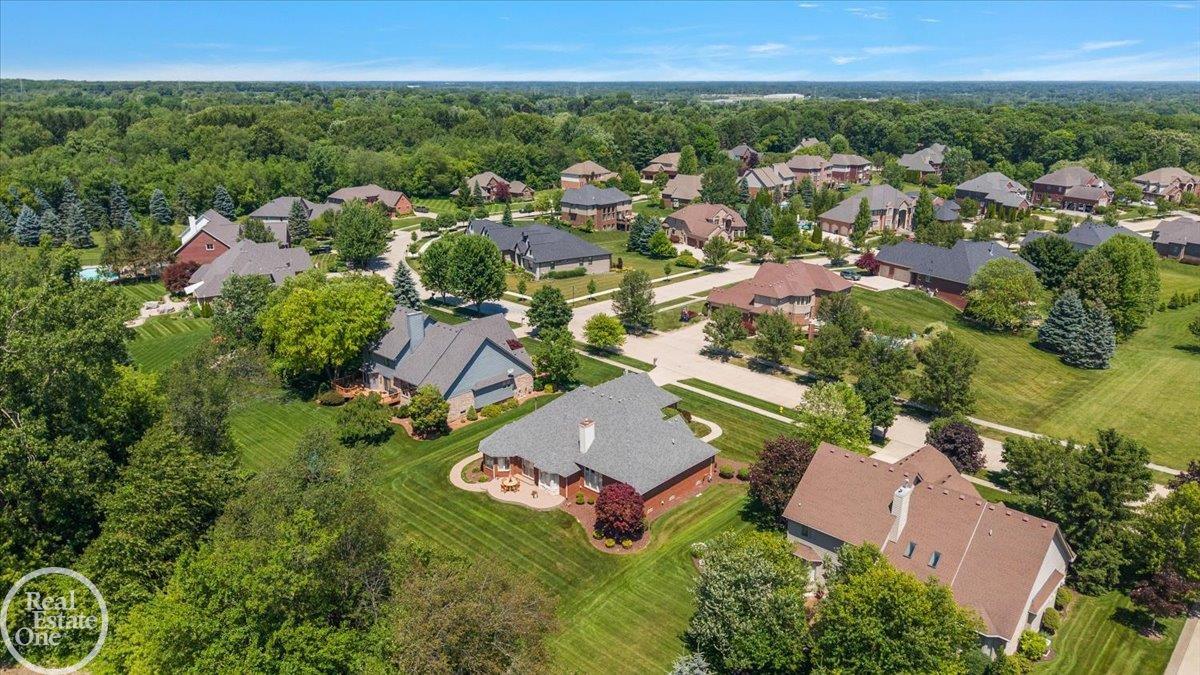 63815 Inverness Washington, MI 48095 - Photo 14 of 66 50204771-3ef82beb-8792-447f-968c-cd112cc6af33.JPG