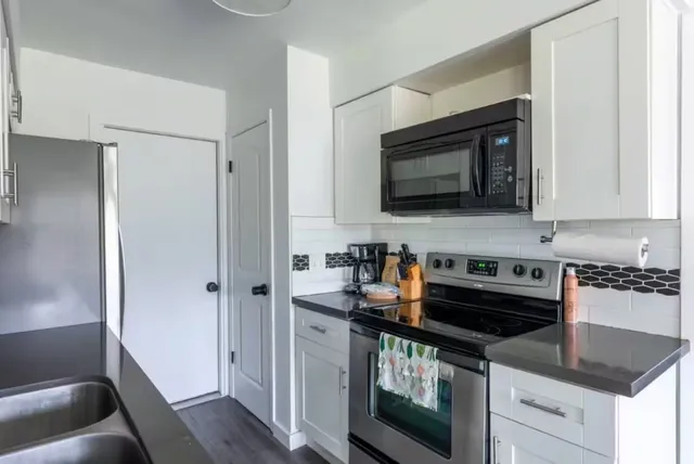 $2,300 | 9715 Dallum Drive, Austin, TX 78753