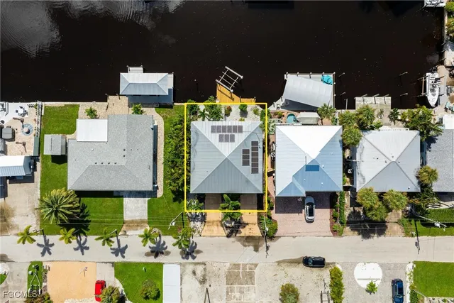 $650,000 | 2761 Geary Street, Matlacha, FL 33993