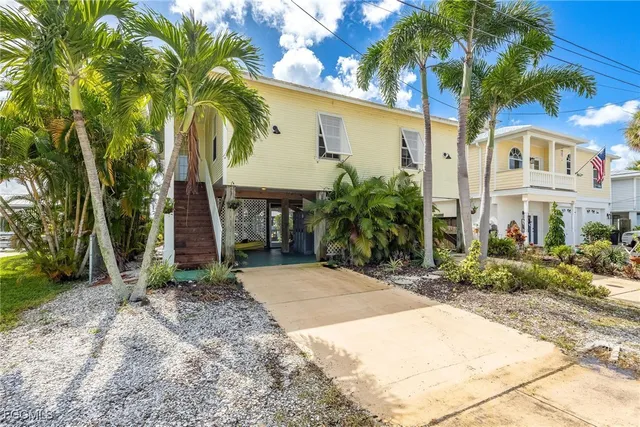 $650,000 | 2761 Geary Street, Matlacha, FL 33993