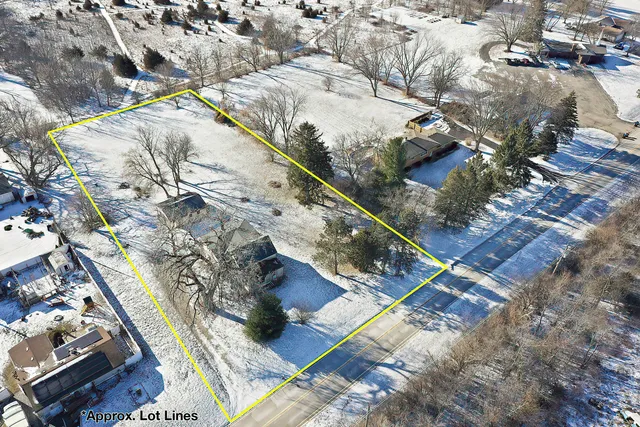 $259,000 | 1001 West Broadway Street, McHenry, IL 60051