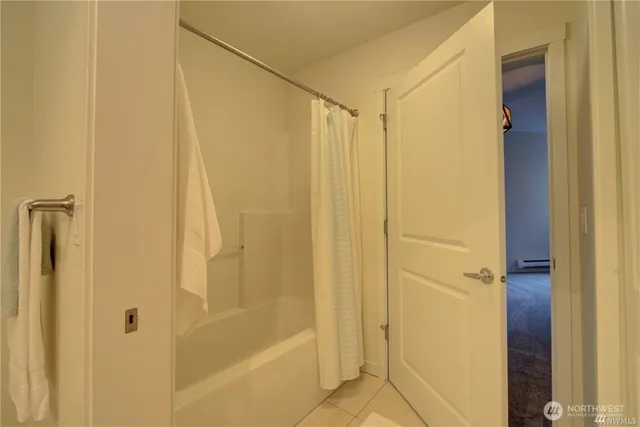 $2,150 | 16141 Cleveland Street, Unit 217, Redmond, WA 98052