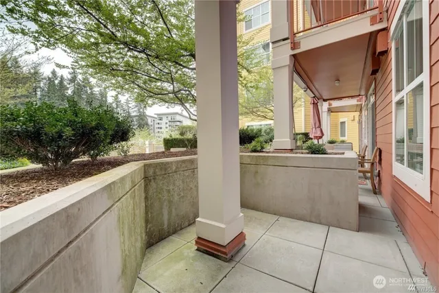 $2,150 | 16141 Cleveland Street, Unit 217, Redmond, WA 98052