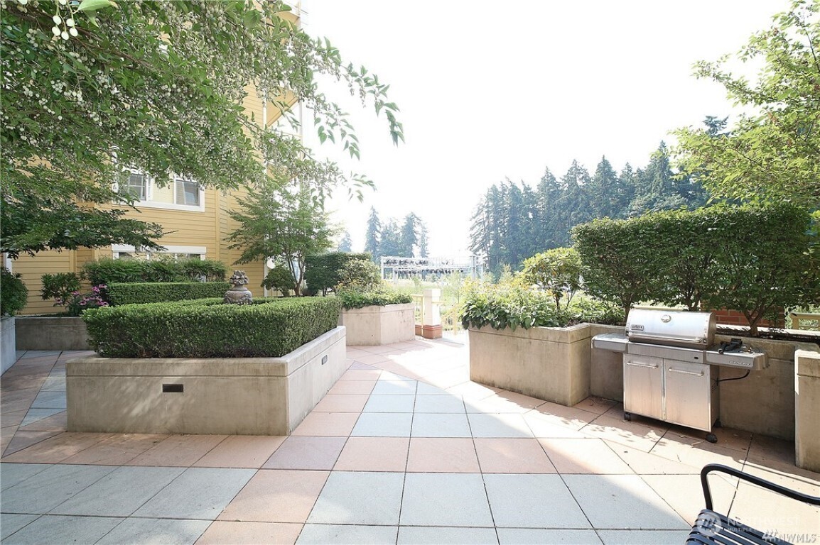 16141 Cleveland Street, Unit 217 Redmond, WA 98052 - Photo 20 of 23