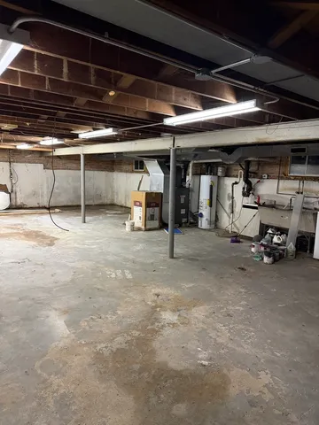 $135,000 | 291 West Sauk Trail, Chicago Heights, IL 60411