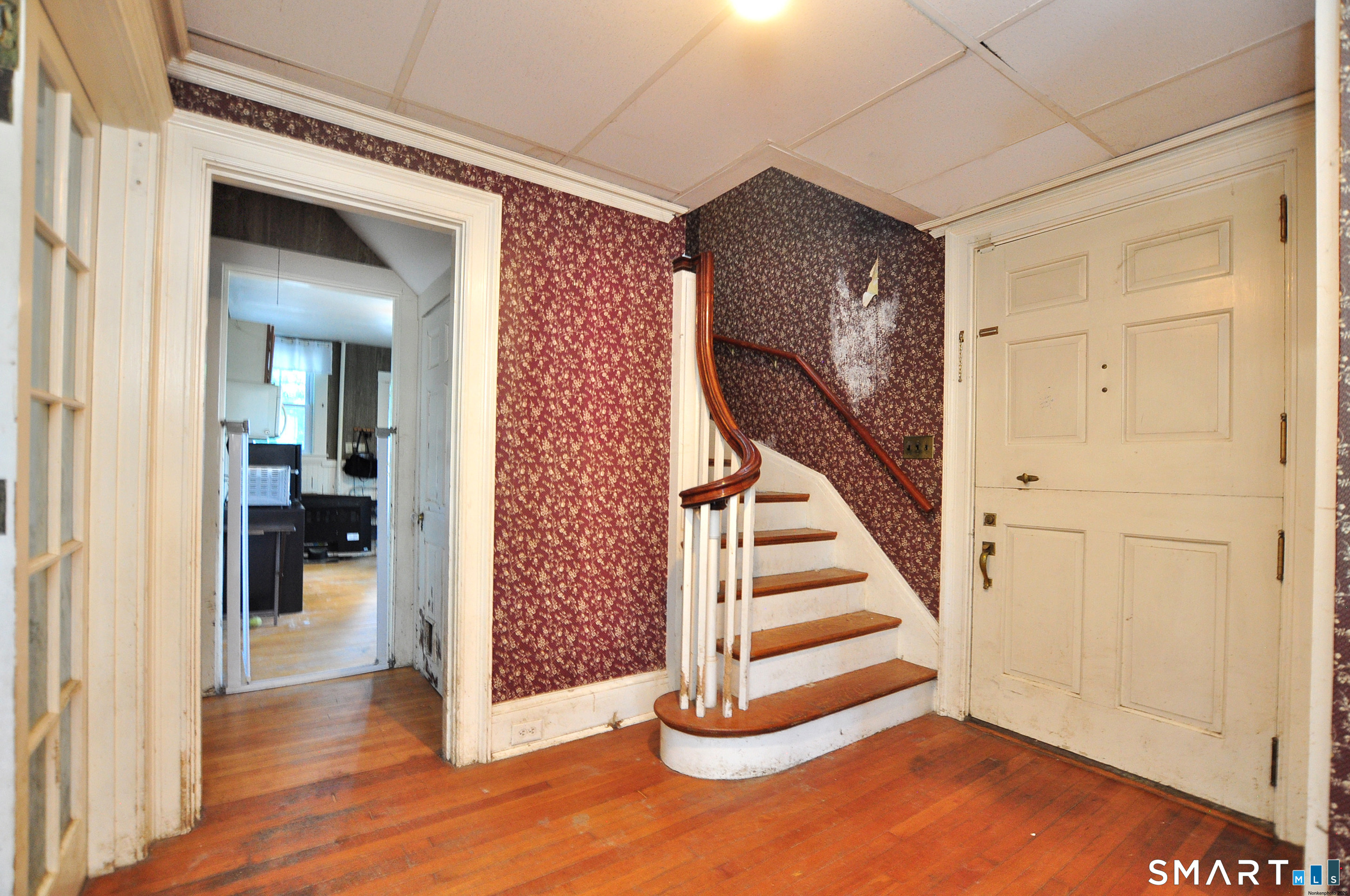 609 Norwich Road Plainfield, CT 06374 - Photo 3 of 40