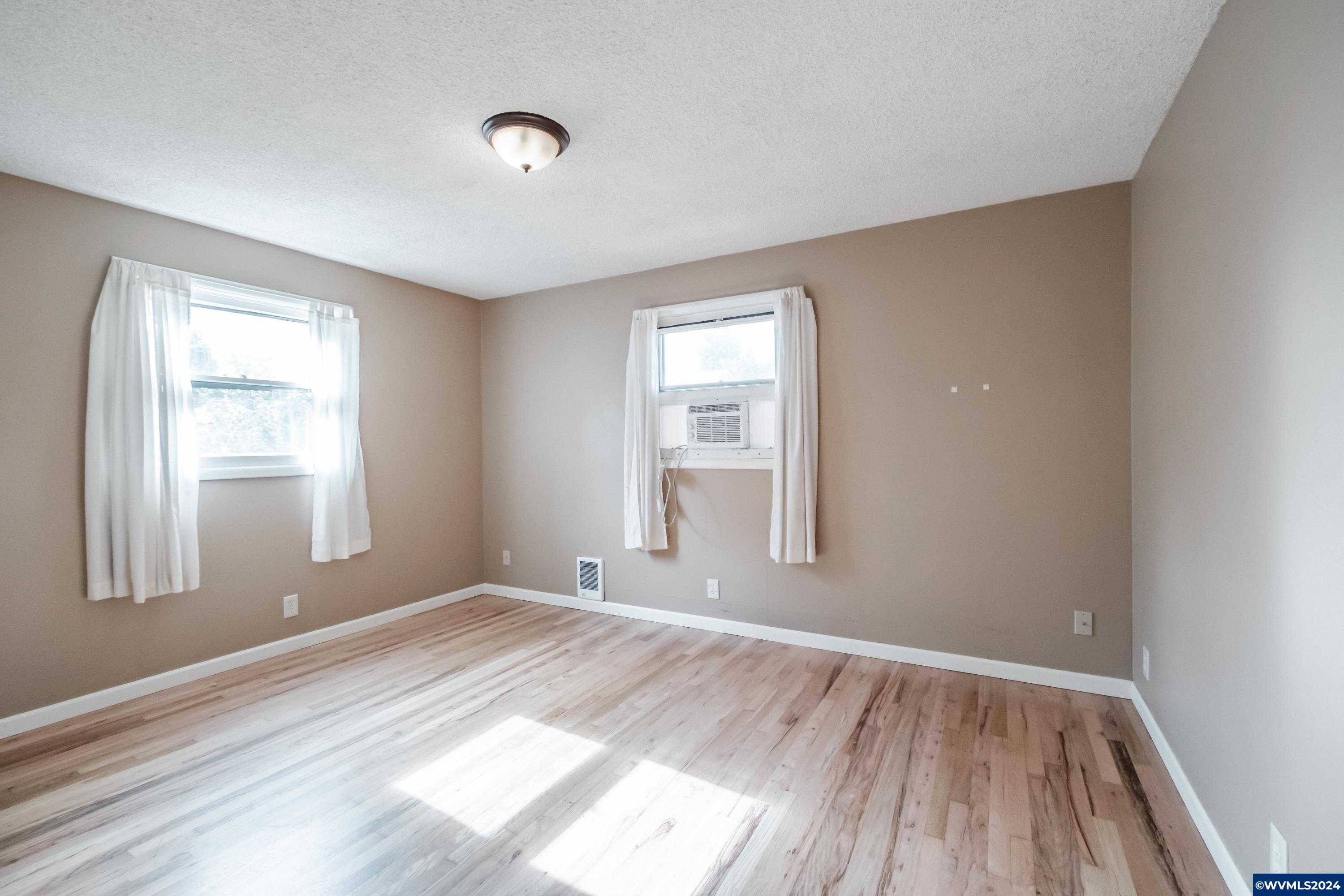 4703 Dakota Road Southeast Salem, OR 97302 - Photo 31 of 36 Gallery Image 31