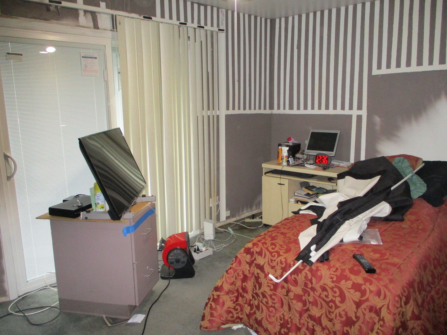 143 Ringneck Drive Glendale Heights, IL 60139 - Photo 7 of 17 a bedroom with a bed and a chair