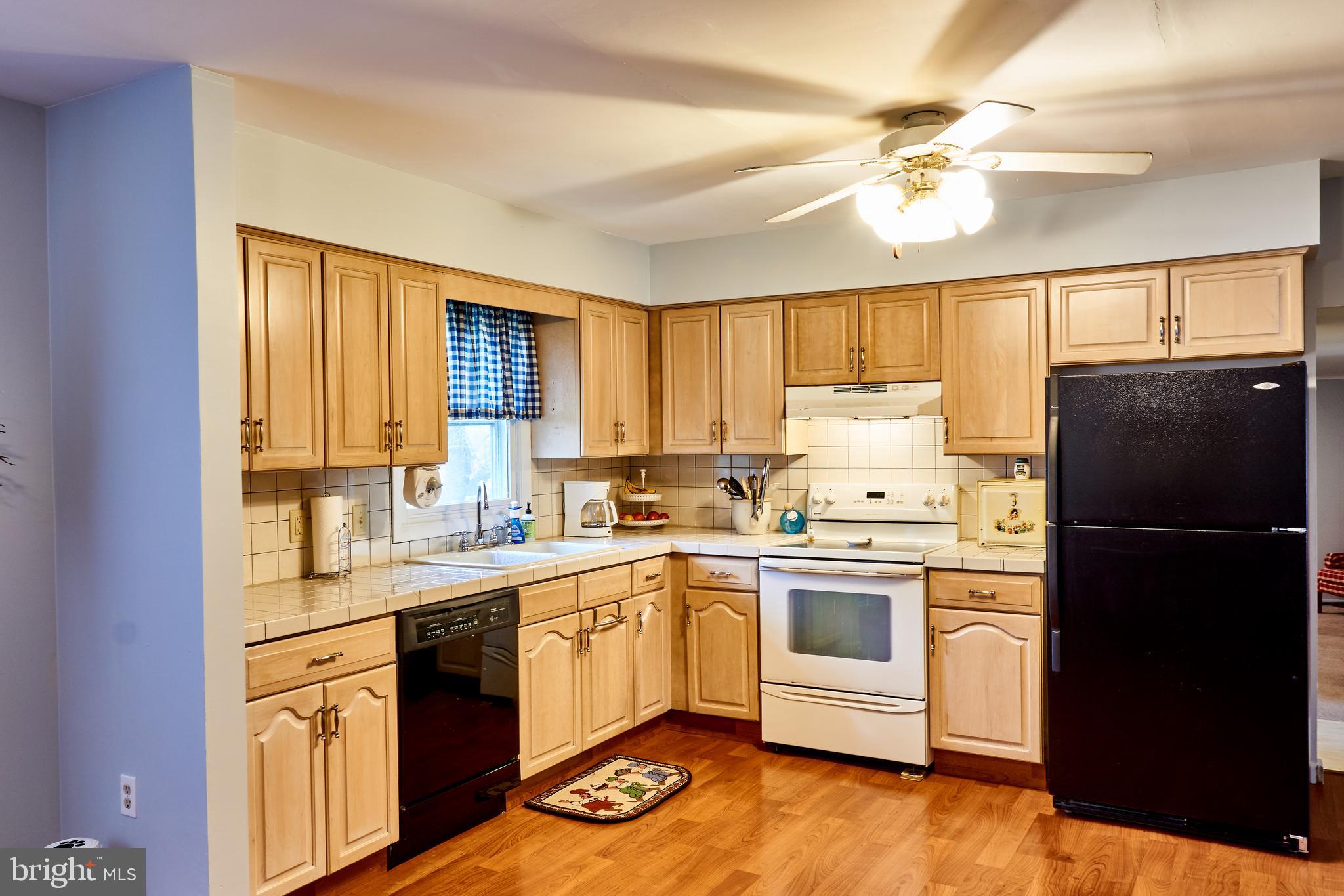403 Spring House Road Camp Hill, PA 17011 - Photo 4 of 21 Gallery Image 4