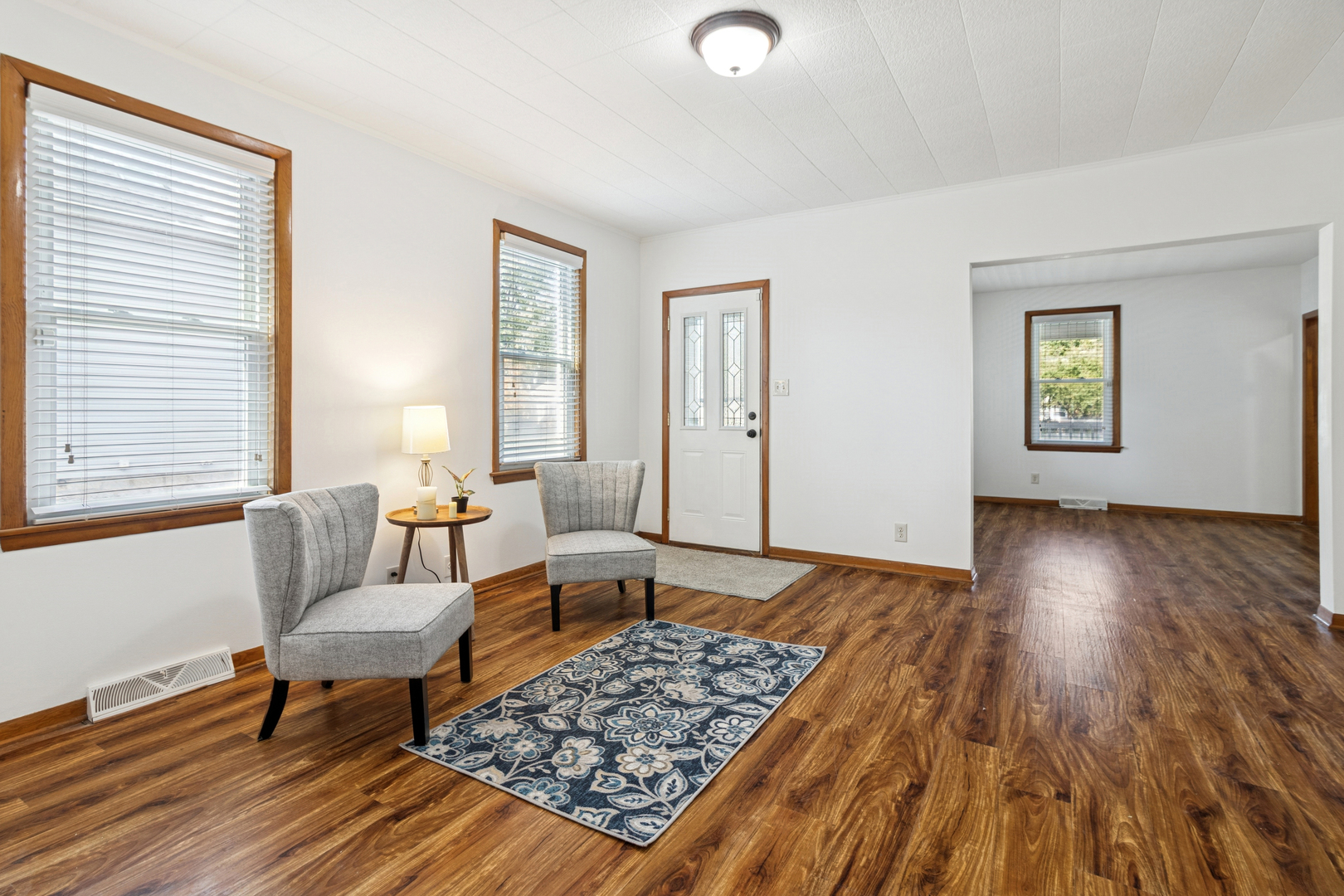 392 West Exchange Street Crete, IL 60417 - Photo 3 of 14