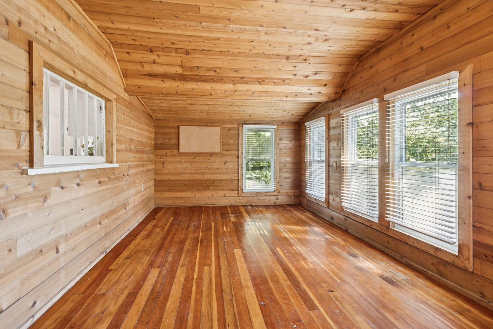 392 West Exchange Street Crete, IL 60417 - Photo 9 of 14