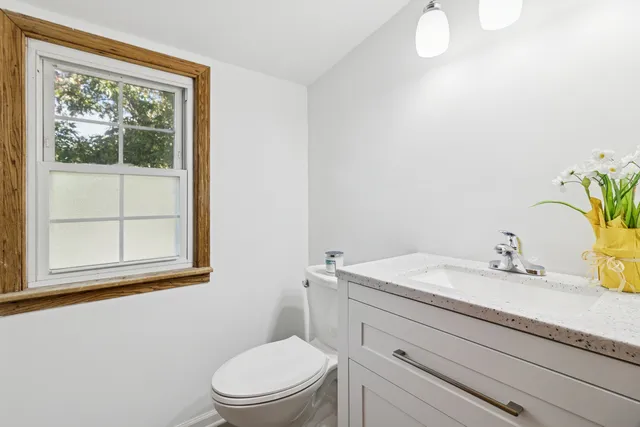 $299,000 | 392 West Exchange Street, Crete, IL 60417