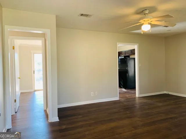 $1,495 | 208 Laurel Lane, LaGrange, GA 30241