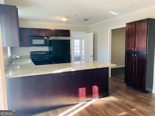 $1,495 | 208 Laurel Lane, LaGrange, GA 30241