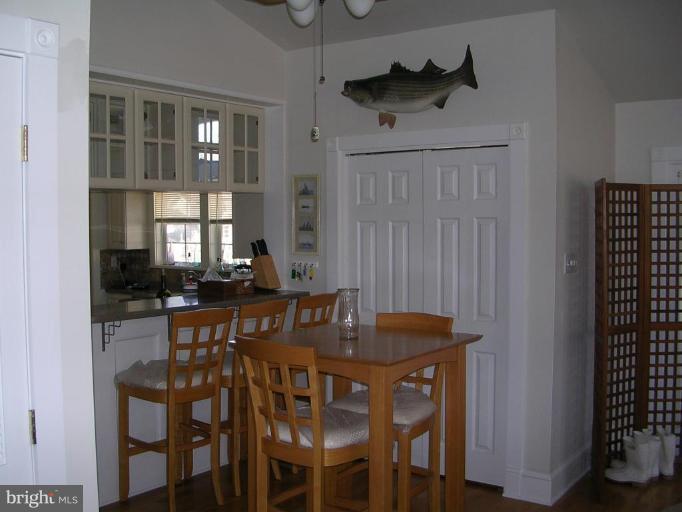 21352 Phillips Road Tilghman, MD 21671 - Photo 12 of 18 Breakfast Area