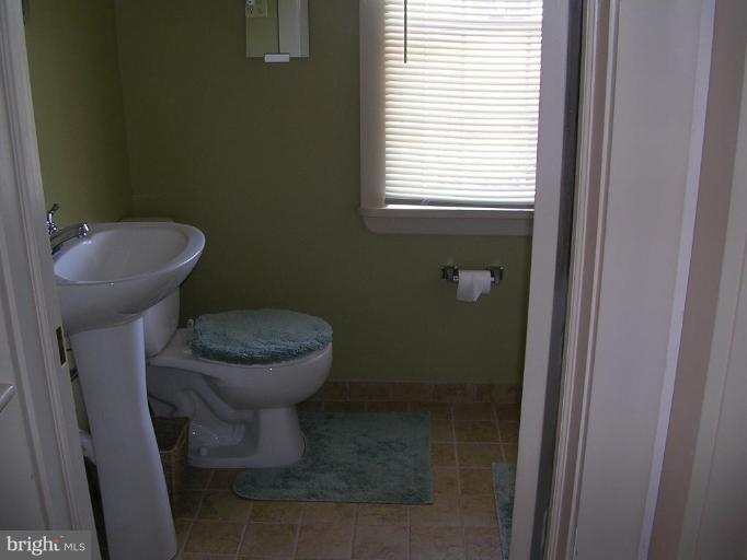 21352 Phillips Road Tilghman, MD 21671 - Photo 15 of 18 Bath #2