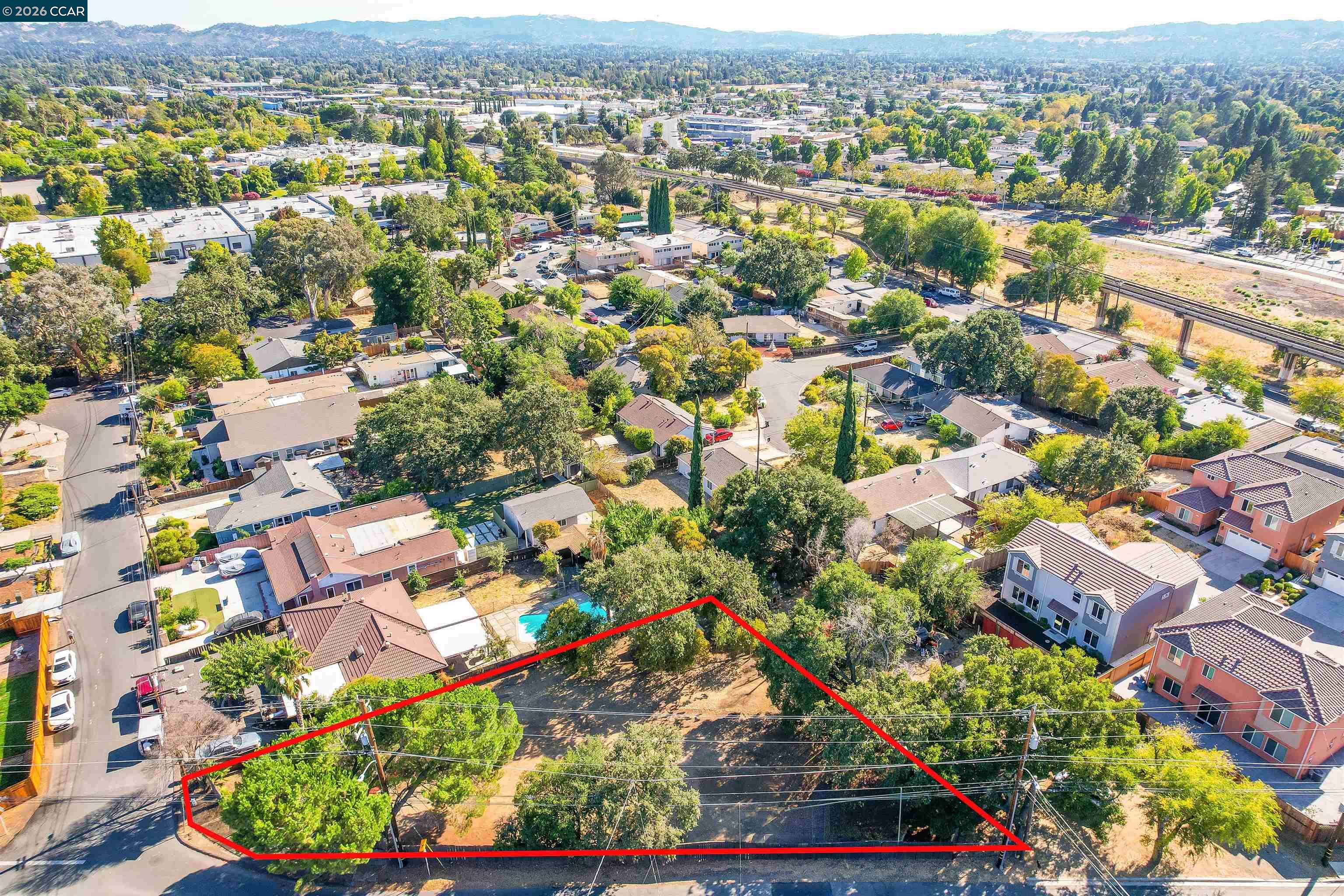 2812 Cowell Road Concord, CA 94518 - Photo 3 of 17 Gallery Image 3