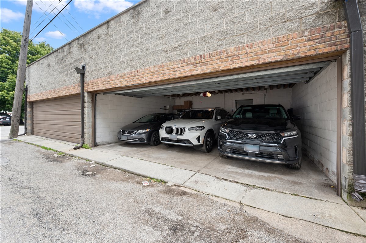 636 North Racine Avenue, Unit 3S Chicago, IL 60642 - Photo 24 of 25