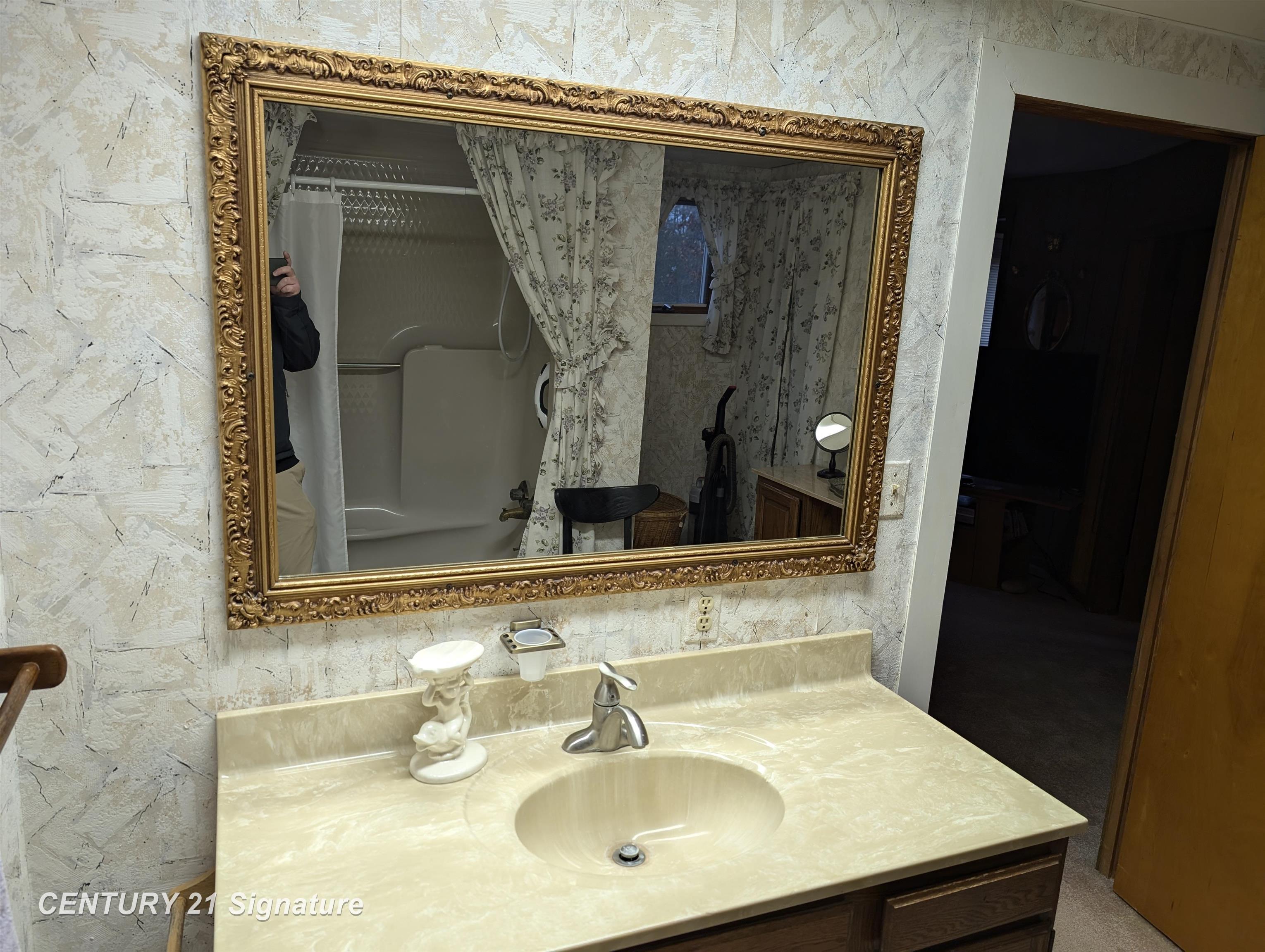 8444 North McKinley Road Flushing, MI 48433 - Photo 9 of 12