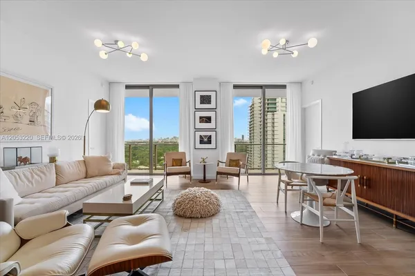 $16,500 | 2678 Tigertail Avenue, Unit 1508, Miami, FL 33133