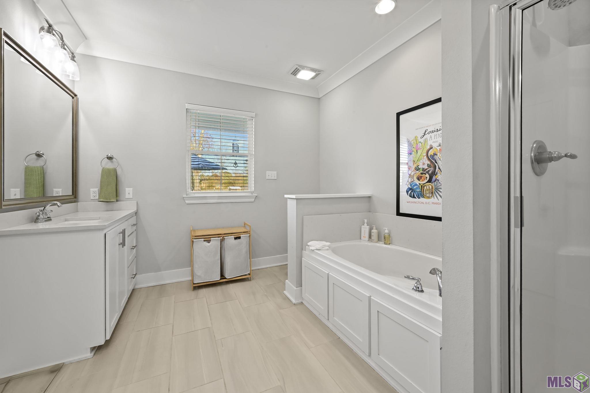 18478 Magnolia Estates Prairieville, LA 70769 - Photo 12 of 21 PRIMARY BATH W/ SEPARATE SHOWER