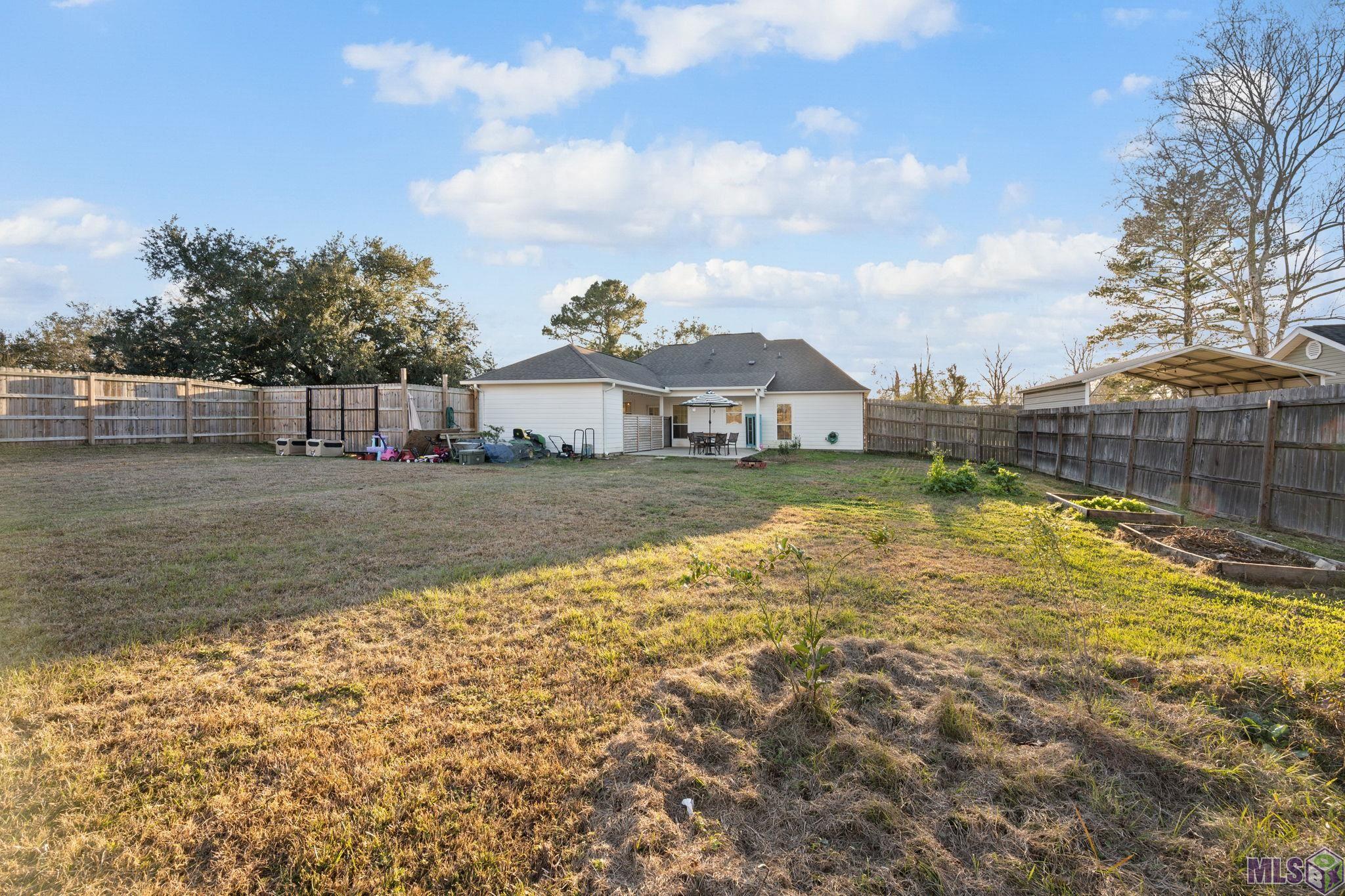 18478 Magnolia Estates Prairieville, LA 70769 - Photo 17 of 21 HUGE FENCED YARD