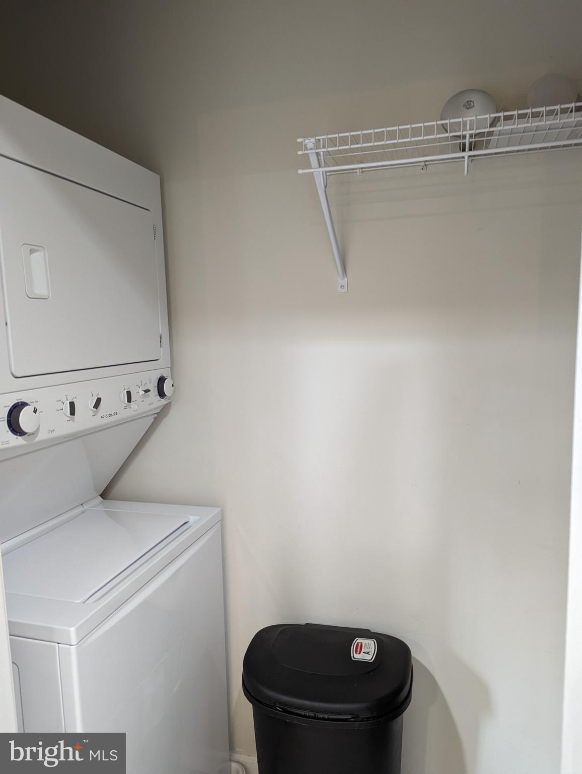 1941 Windswept Drive Dover, DE 19901 - Photo 13 of 34 a bathroom with a toilet and a fan