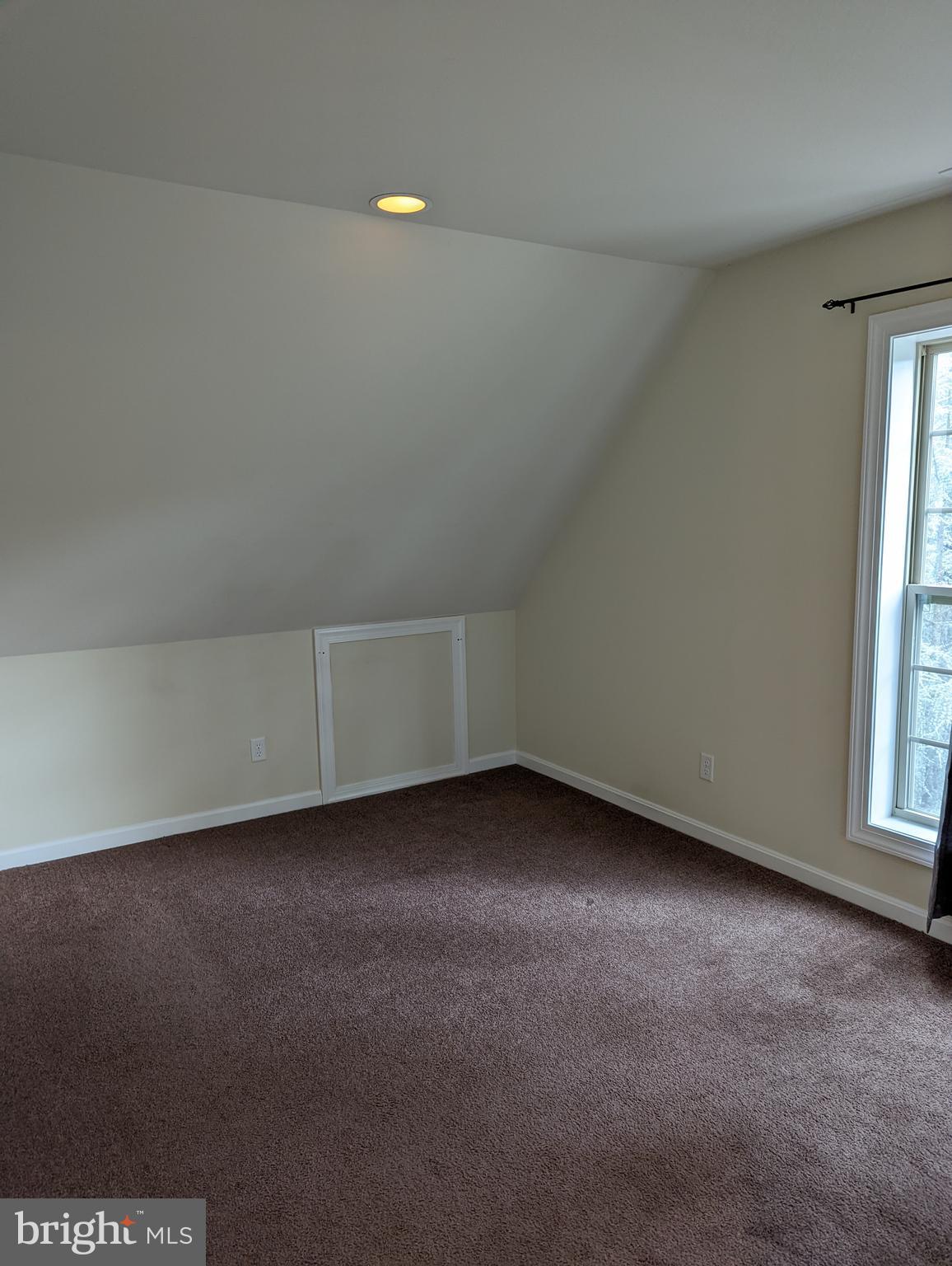 1941 Windswept Drive Dover, DE 19901 - Photo 18 of 34 a view of an empty room and a window