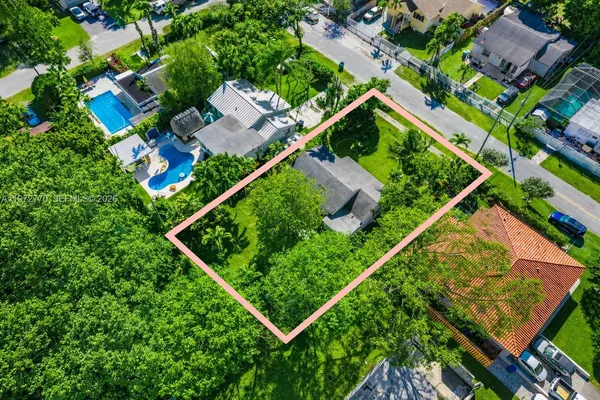 $550,000 | 10821 Northeast 5th Avenue, Miami, FL 33161