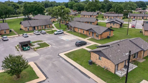 $1,745 | 1002 Southeast Martin Luther King Boulevard, Smithville, TX 78957