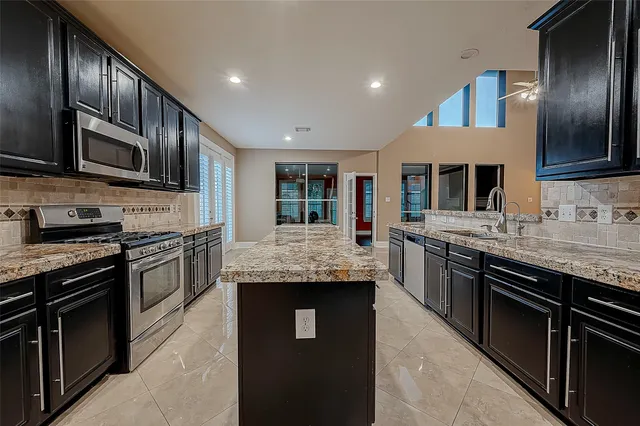 $3,200 | 1419 Kyle Hill Lane, Sugar Land, TX 77479