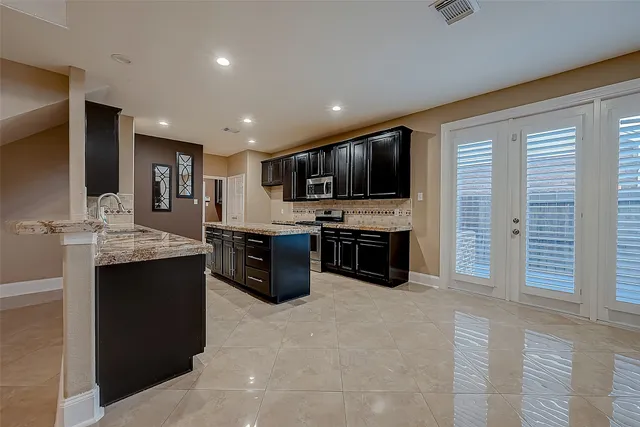 $3,200 | 1419 Kyle Hill Lane, Sugar Land, TX 77479