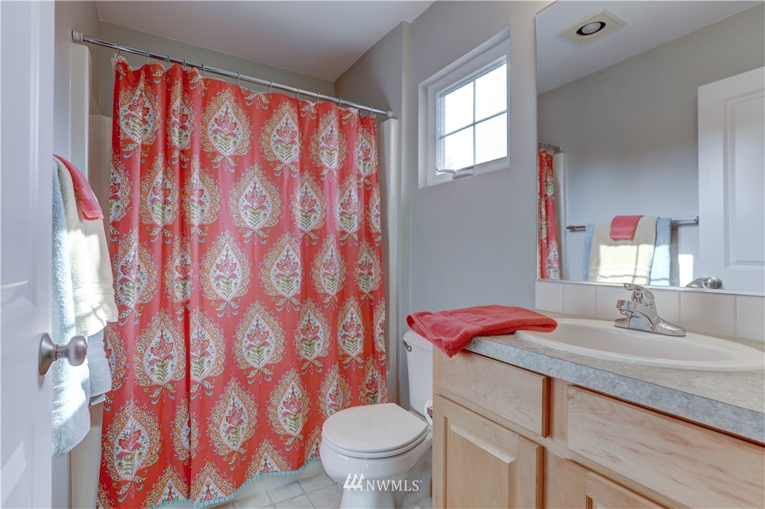 4242 Roxanna Loop Southeast Lacey, WA 98503 - Photo 13 of 18 Gallery Image 13