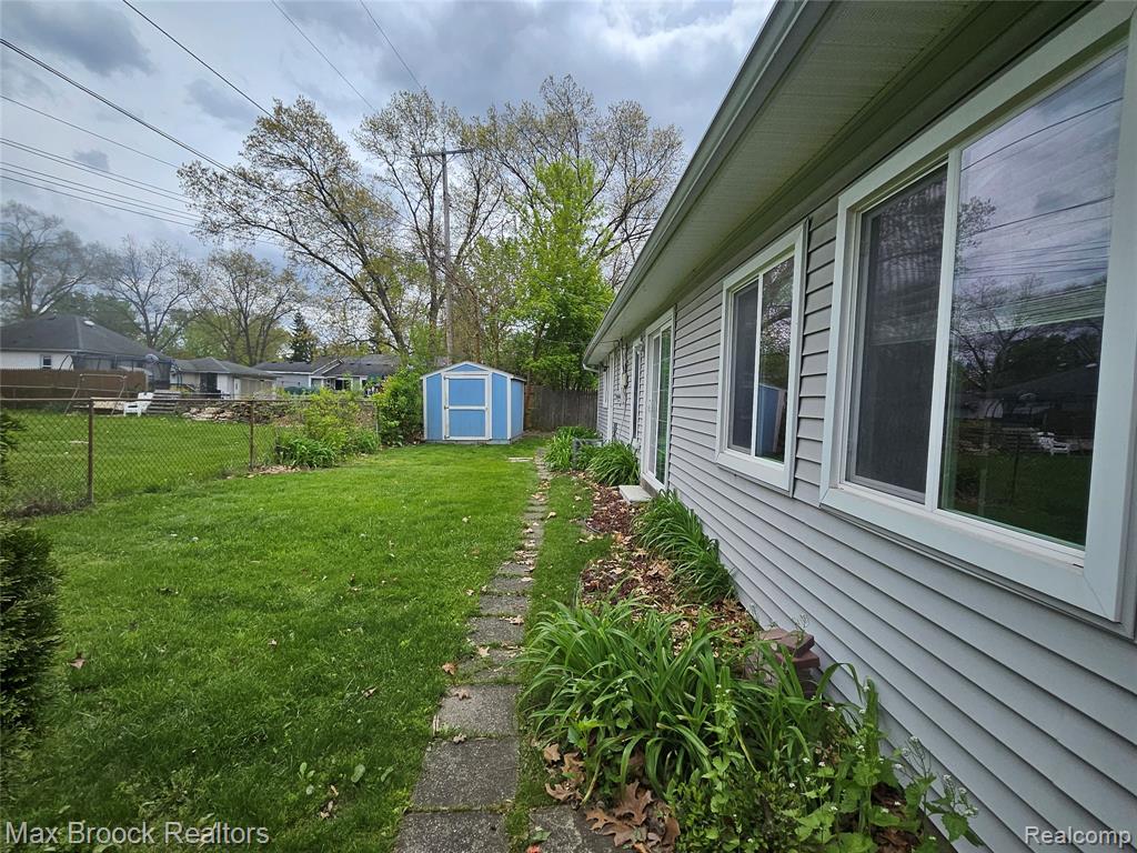 3221 Union Lake Road Commerce Township, MI 48382 - Photo 2 of 20