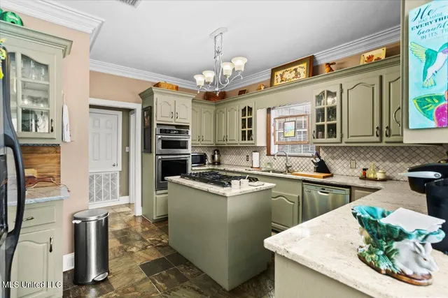 $699,900 | 13835 Highway 98, Smithdale, MS 39664