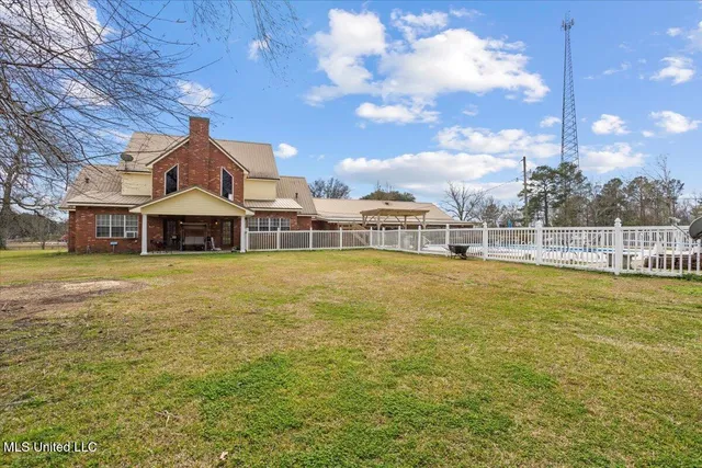 $699,900 | 13835 Highway 98, Smithdale, MS 39664