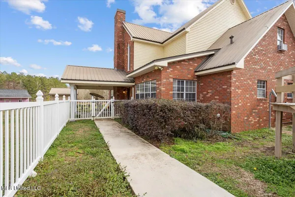 $699,900 | 13835 Highway 98, Smithdale, MS 39664