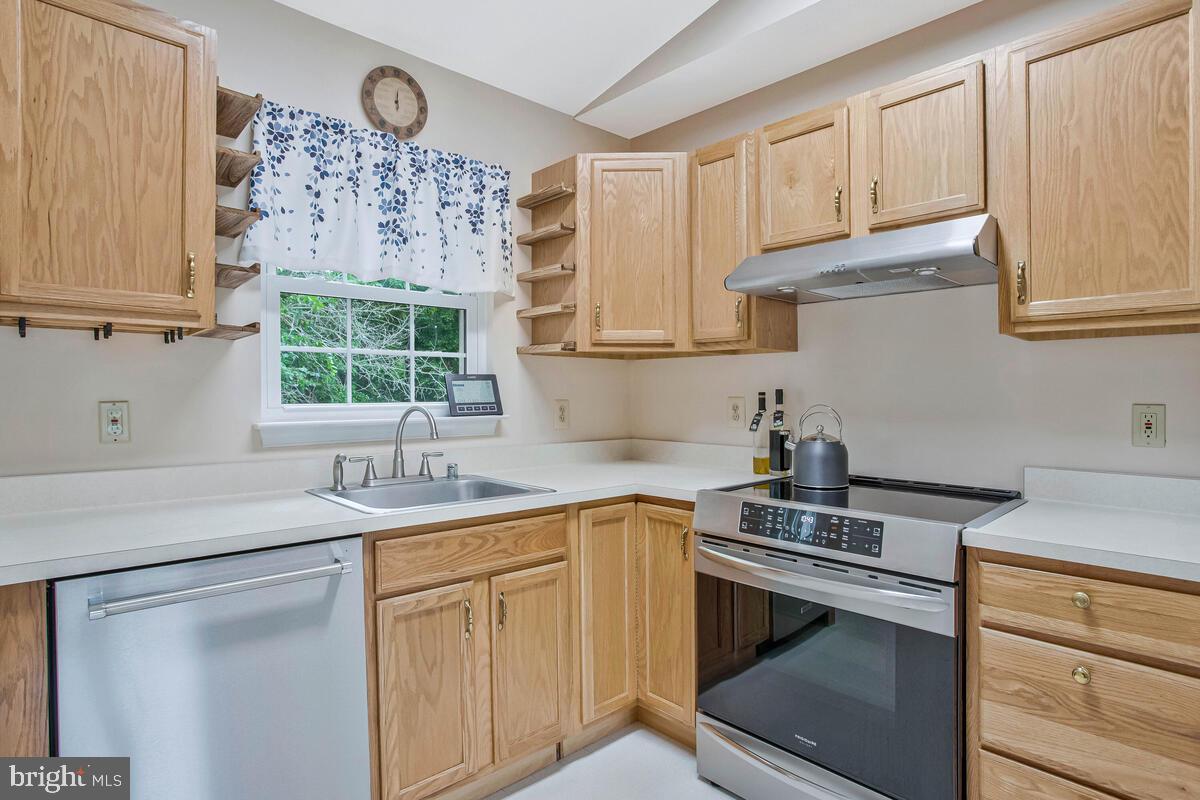 6040 Shady Side Road Shady Side, MD 20764 - Photo 16 of 36 Gallery Image 16