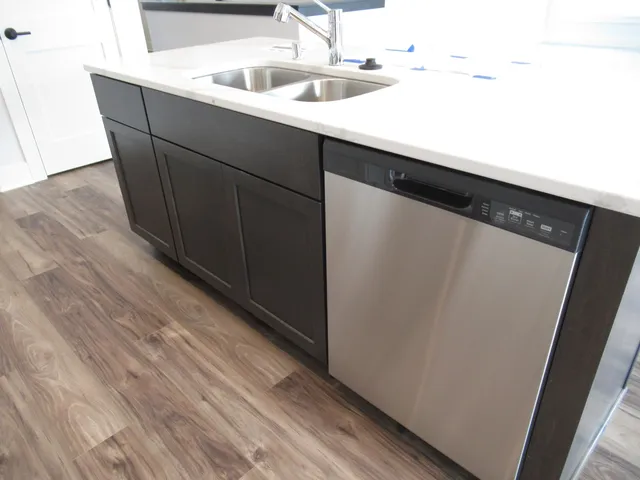 $564,990 | 518 Woodside Court, West Bend, WI 53095