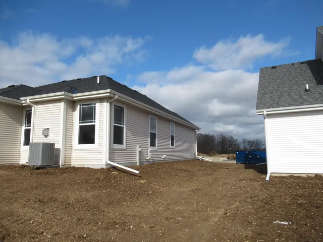 $564,990 | 518 Woodside Court, West Bend, WI 53095