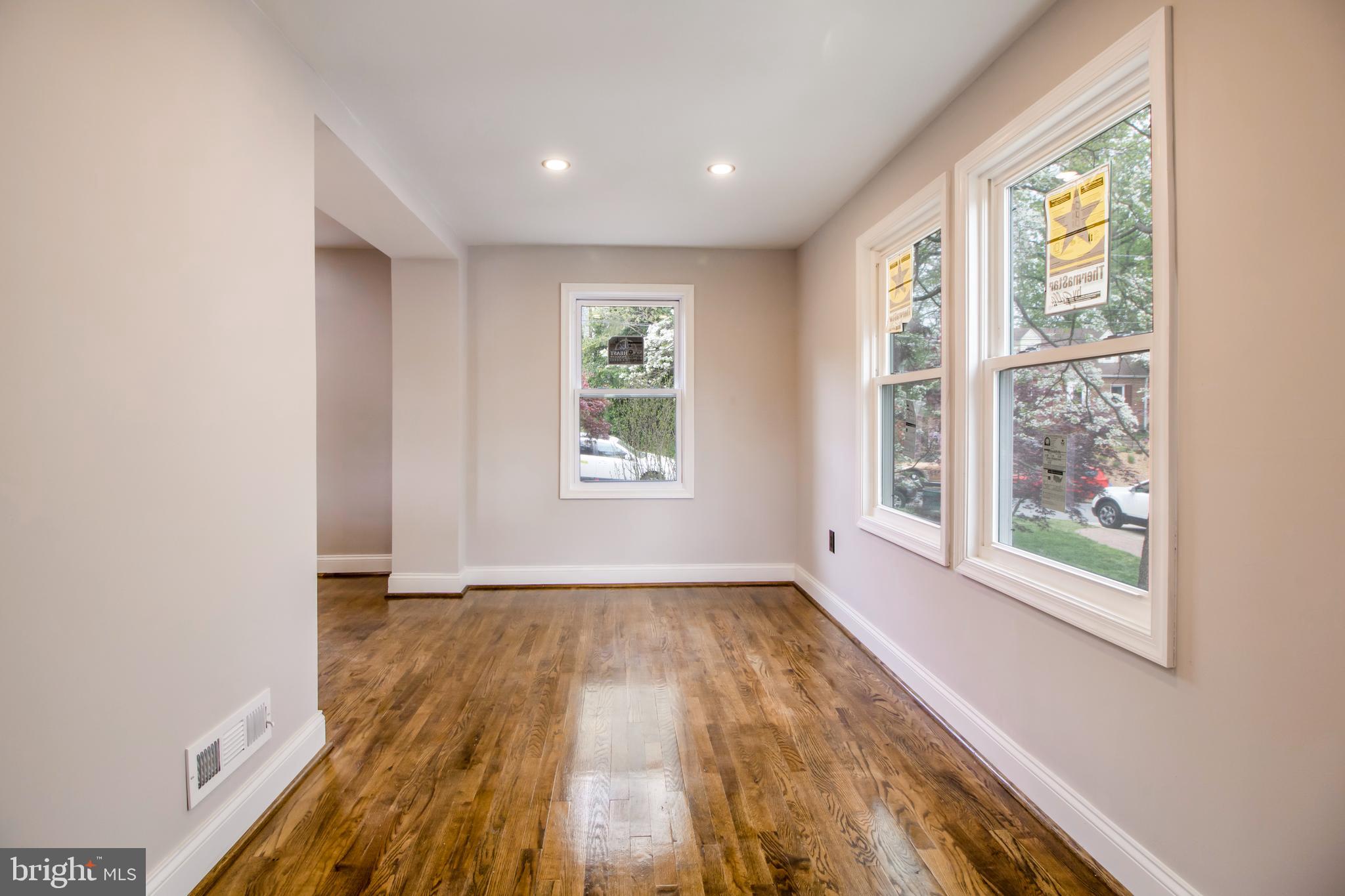 110 Hamilton Avenue Silver Spring, MD 20901 - Photo 24 of 34