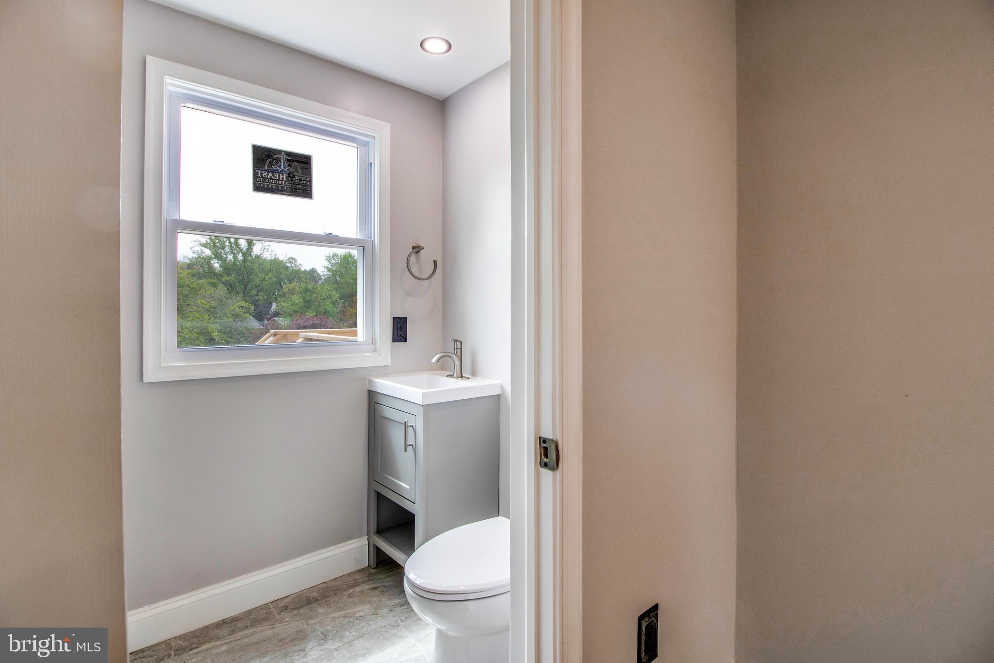 110 Hamilton Avenue Silver Spring, MD 20901 - Photo 27 of 34