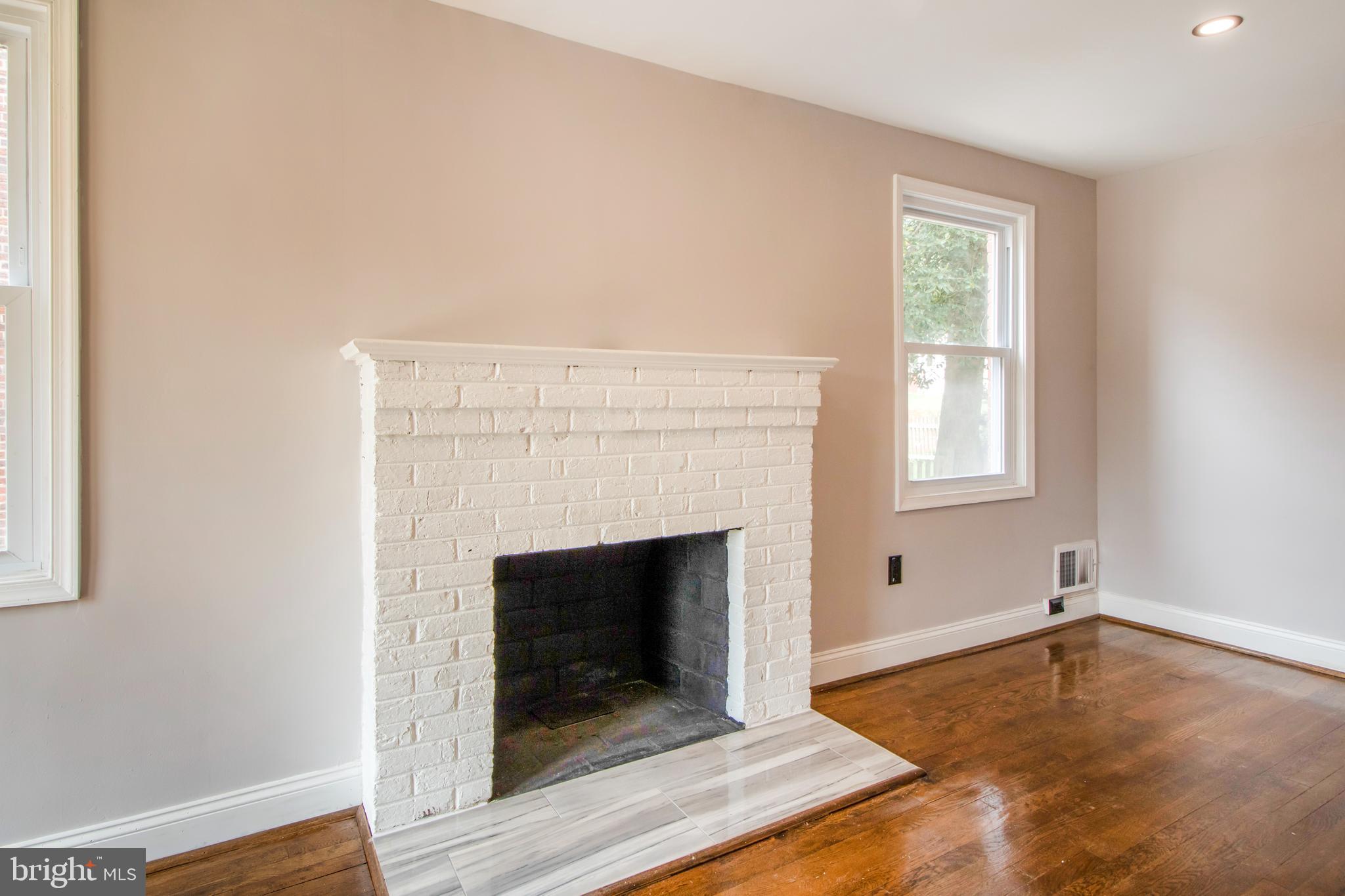 110 Hamilton Avenue Silver Spring, MD 20901 - Photo 5 of 34