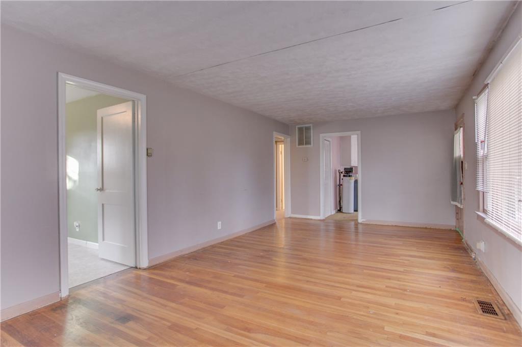 415 West Stop 11 Road Indianapolis, IN 46217 - Photo 9 of 24 Gallery Image 9